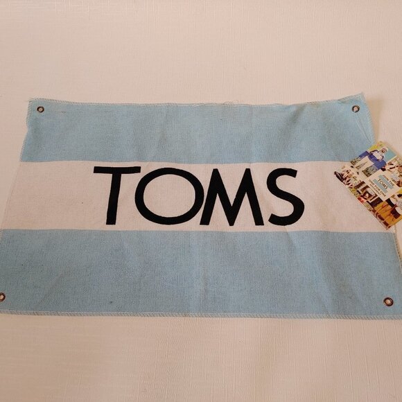 TOMS Shoe Flag NEW - Picture 1 of 2